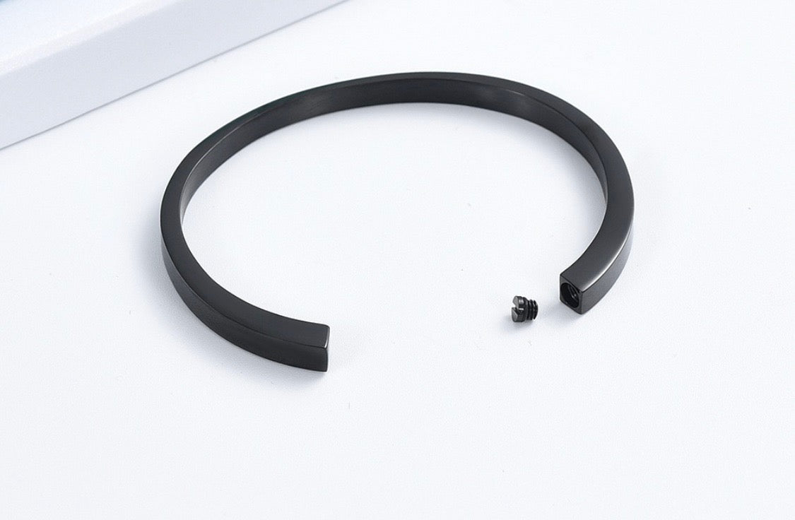 Black Ashes Bracelet 20cm